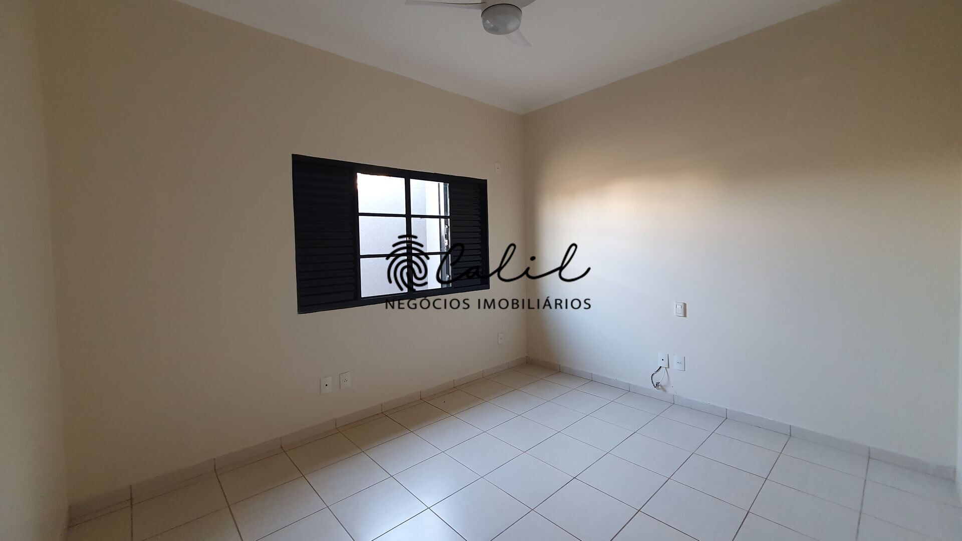 Casa de Condomínio à venda com 5 quartos, 300m² - Foto 16