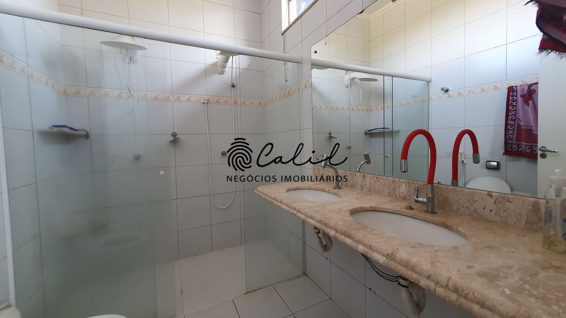 Casa de Condomínio à venda com 5 quartos, 300m² - Foto 21