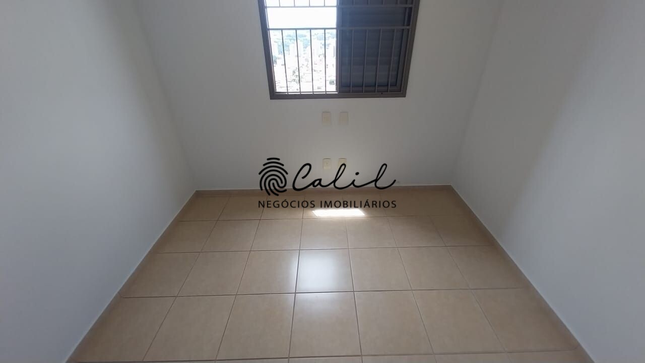 Apartamento para alugar com 3 quartos, 137m² - Foto 12