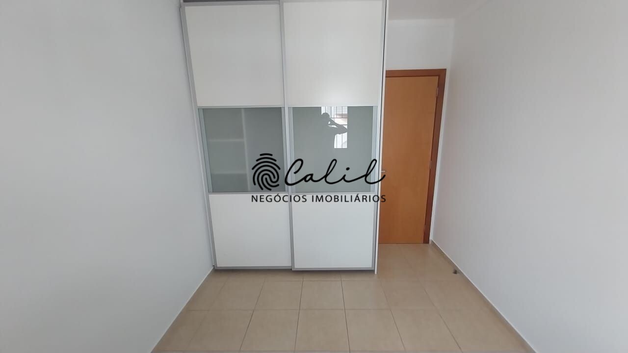 Apartamento para alugar com 3 quartos, 137m² - Foto 11