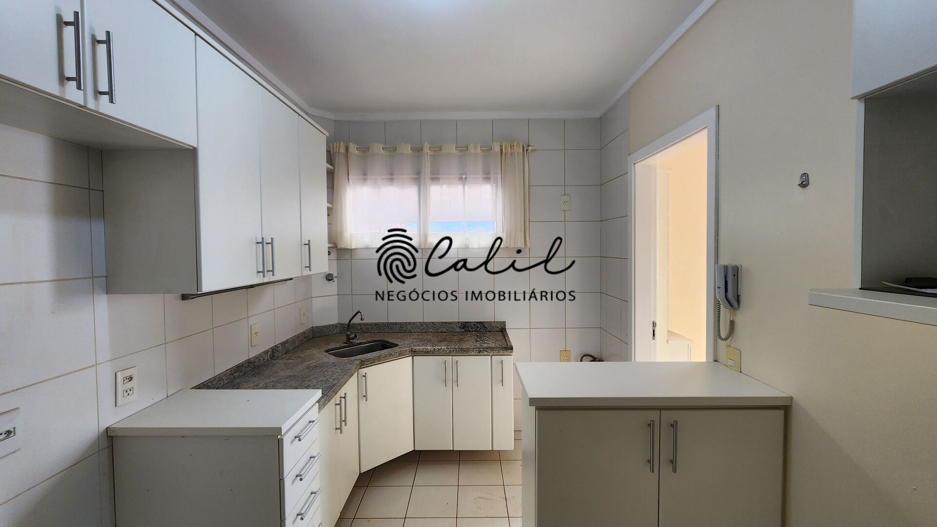 Casa de Condomínio para alugar com 3 quartos, 182m² - Foto 12