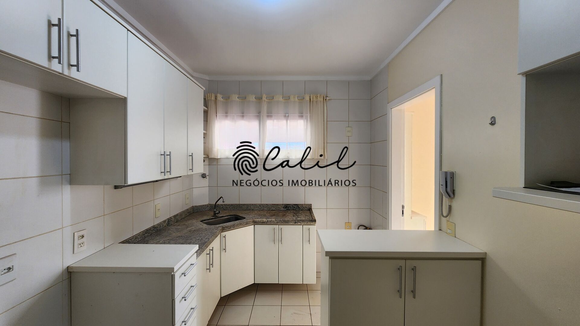 Casa de Condomínio para alugar com 3 quartos, 182m² - Foto 11