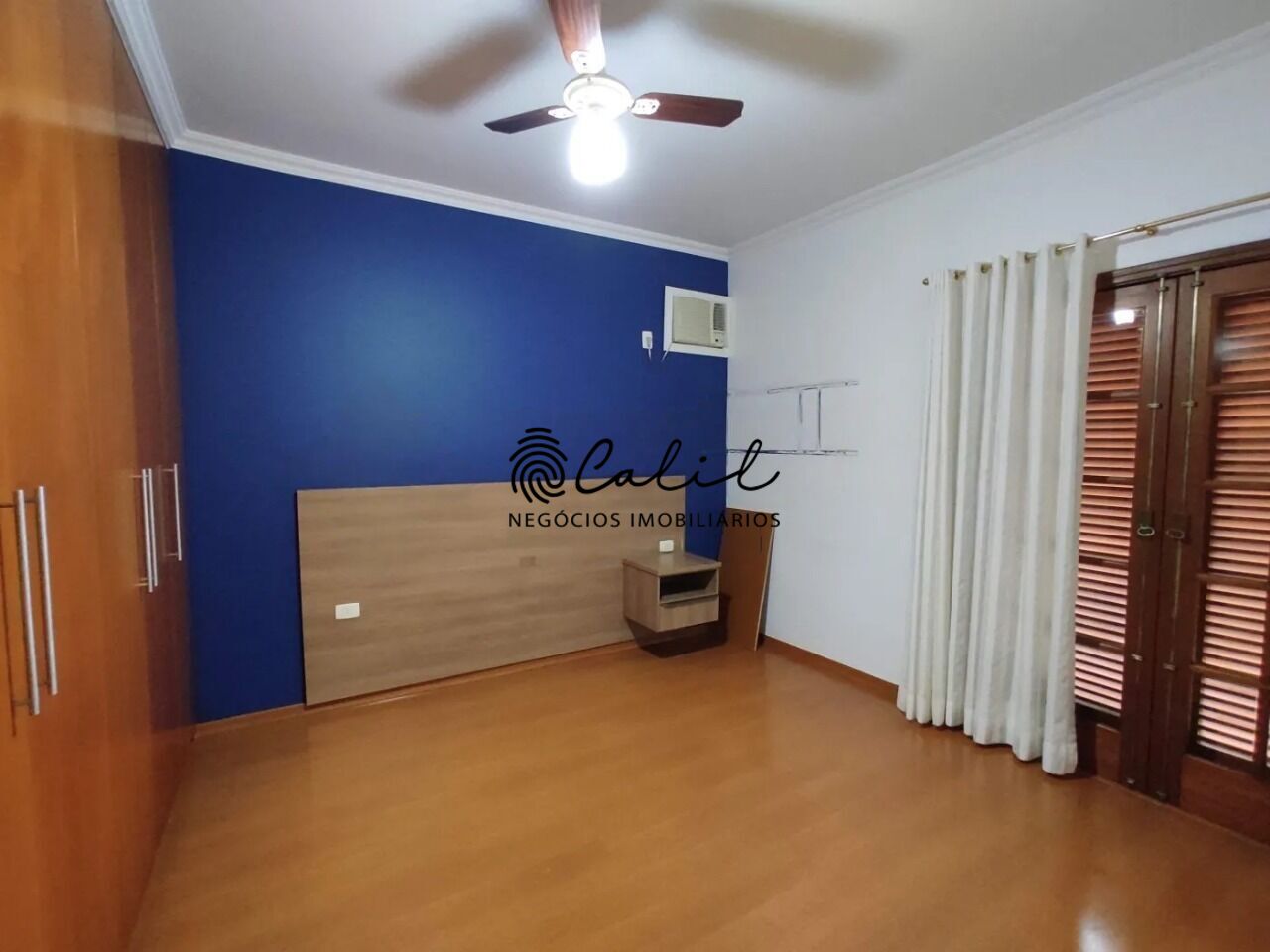 Casa à venda com 4 quartos, 360m² - Foto 11