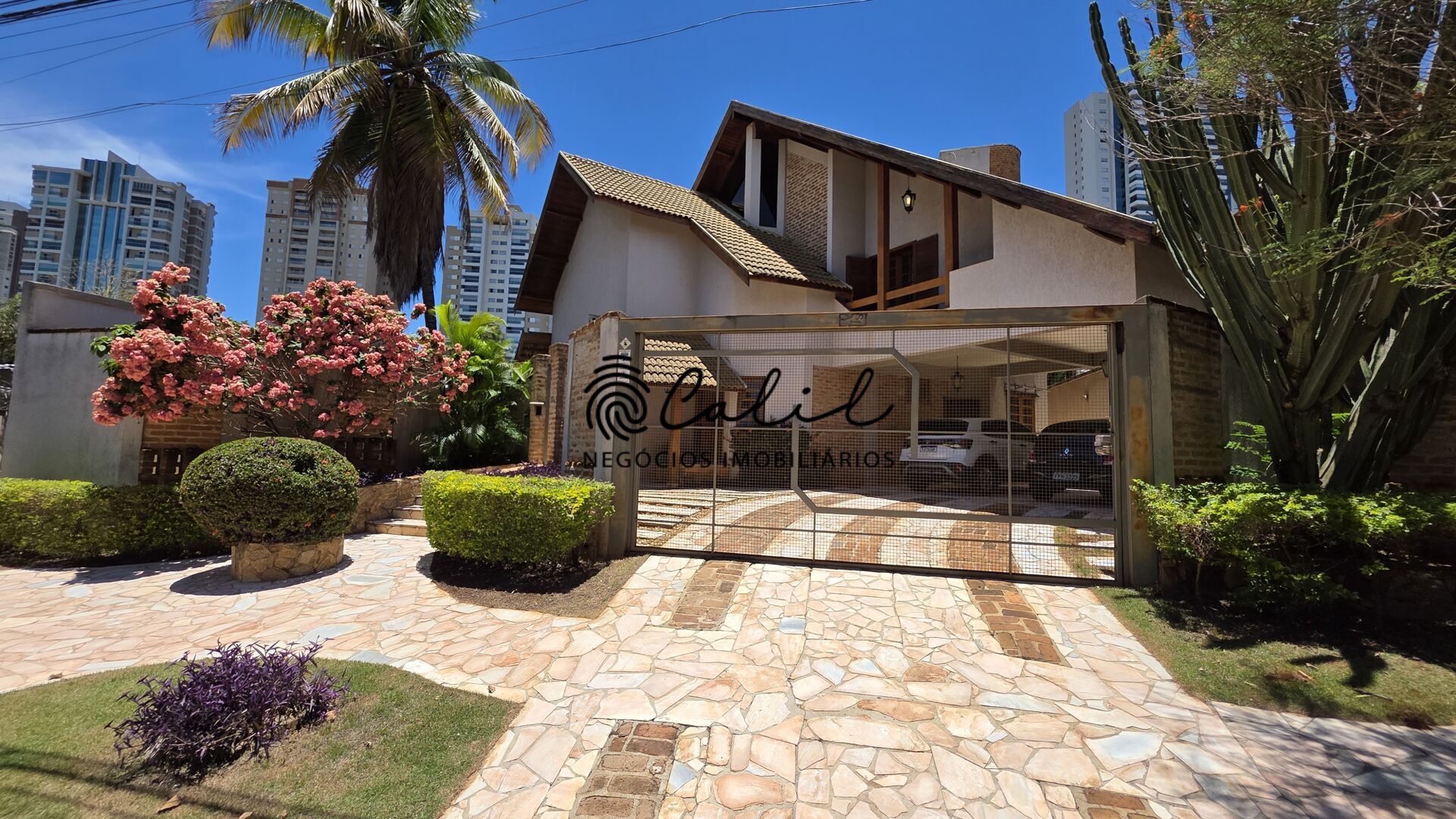 Casa, 4 quartos, 530 m² - Foto 1