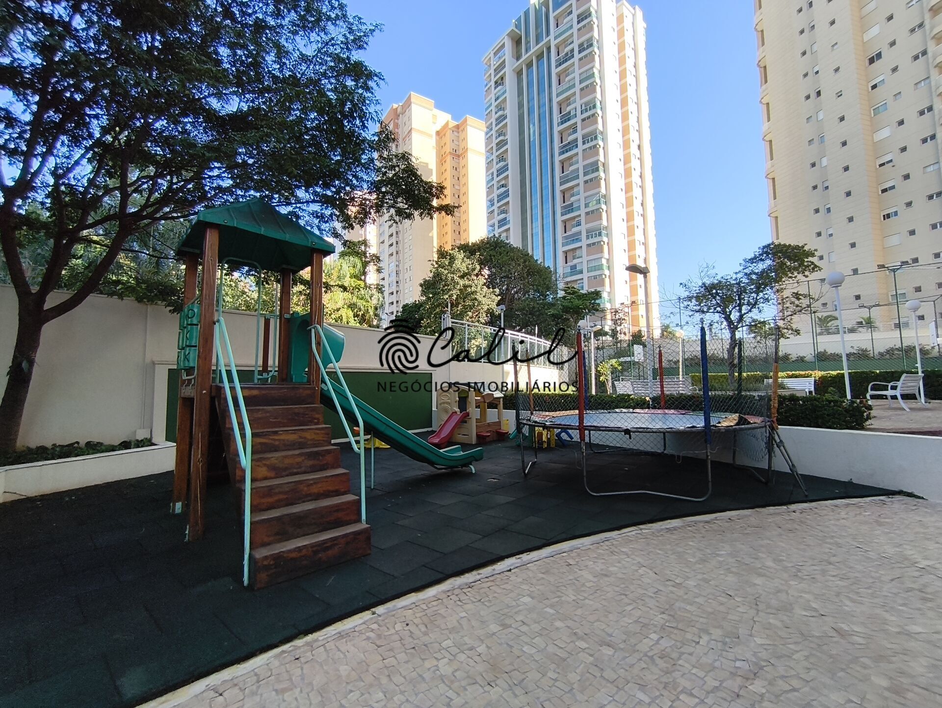 Apartamento para alugar com 3 quartos, 175m² - Foto 35