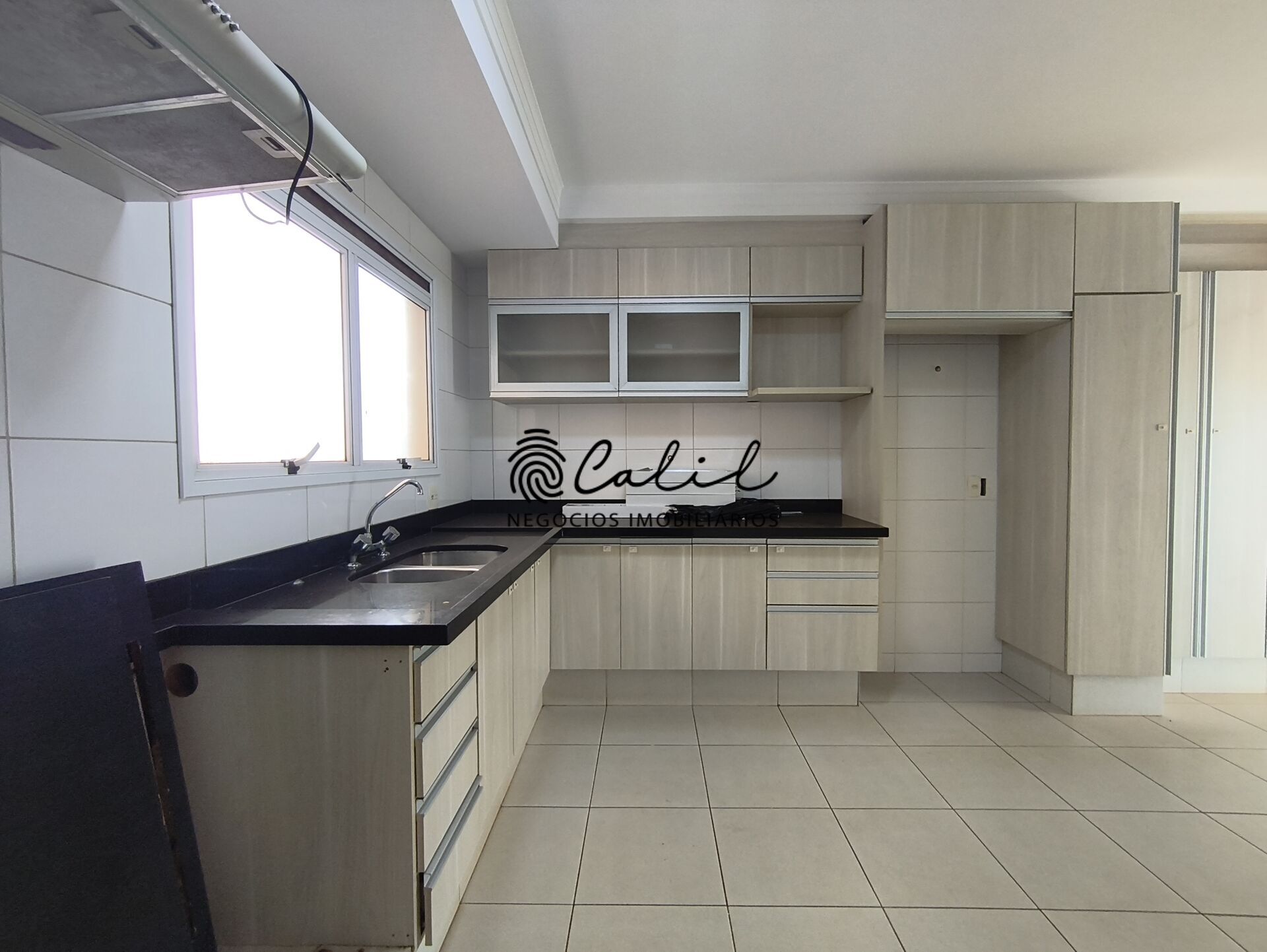 Apartamento para alugar com 3 quartos, 175m² - Foto 10