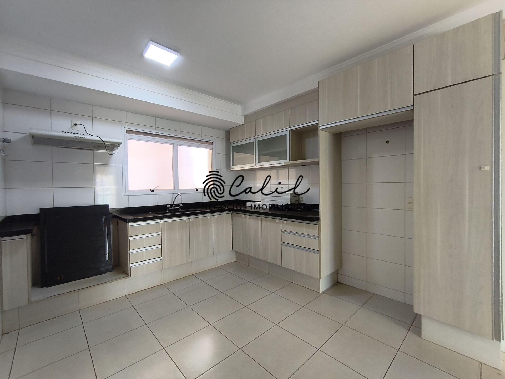 Apartamento para alugar com 3 quartos, 175m² - Foto 12
