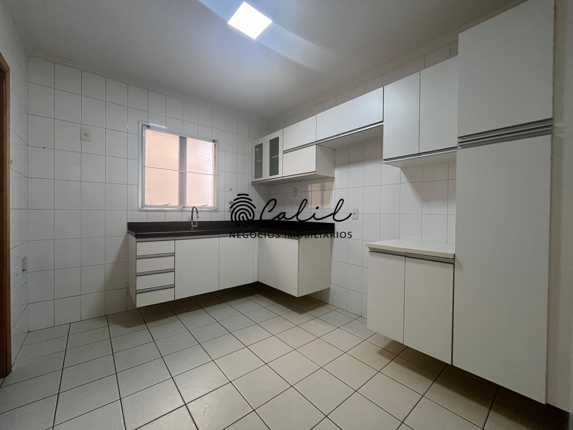Apartamento à venda com 3 quartos, 103m² - Foto 7