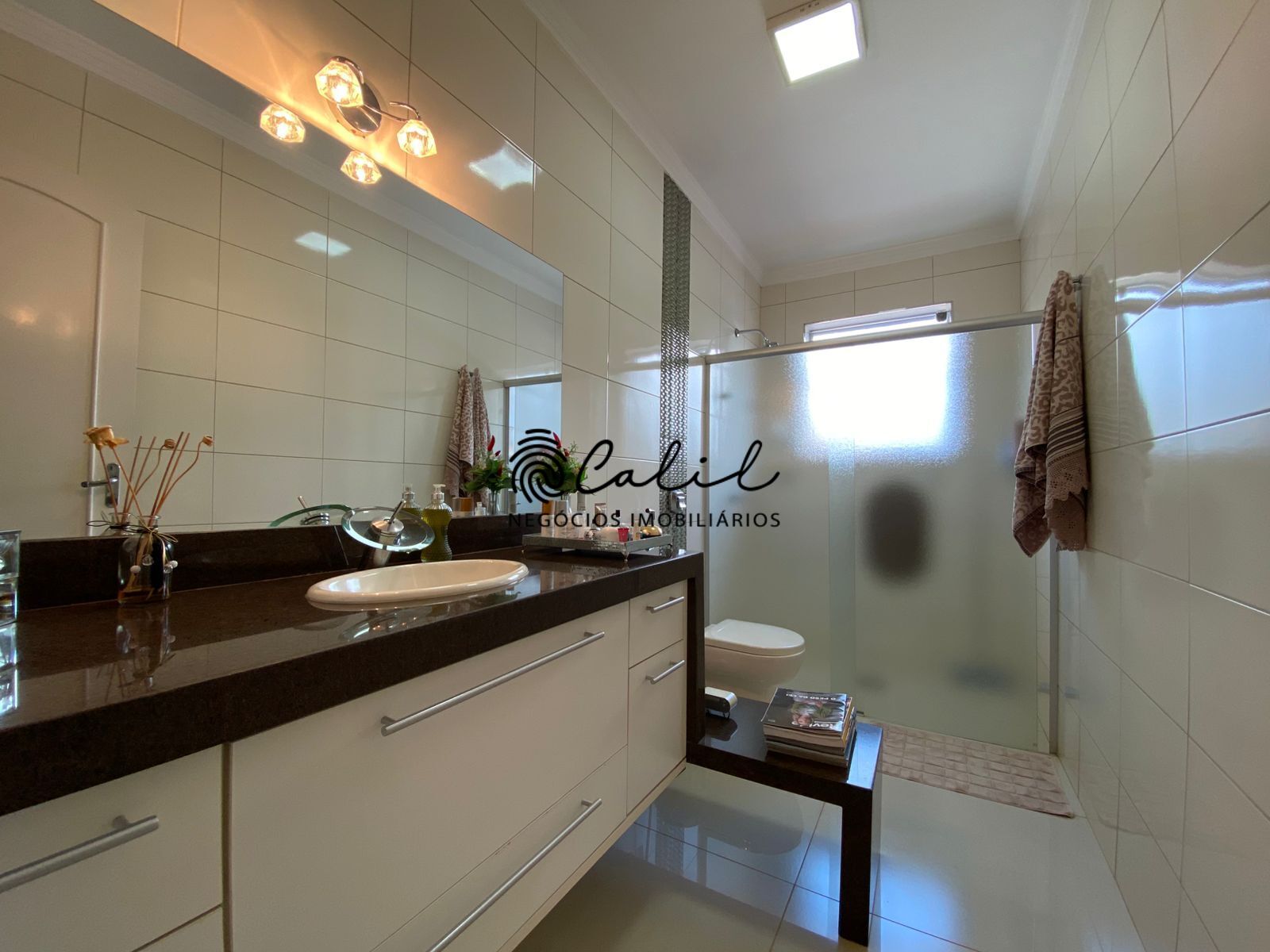 Casa à venda com 4 quartos, 354m² - Foto 30