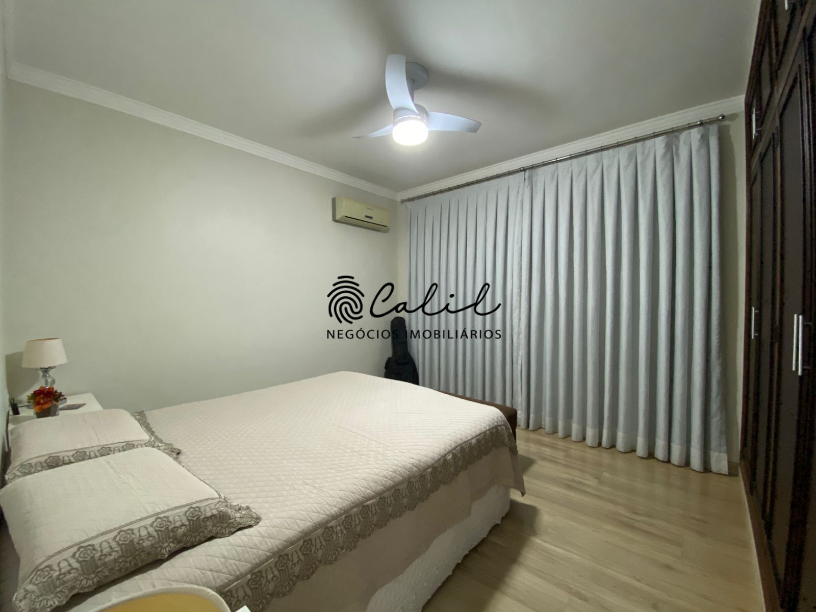 Casa à venda com 4 quartos, 354m² - Foto 34