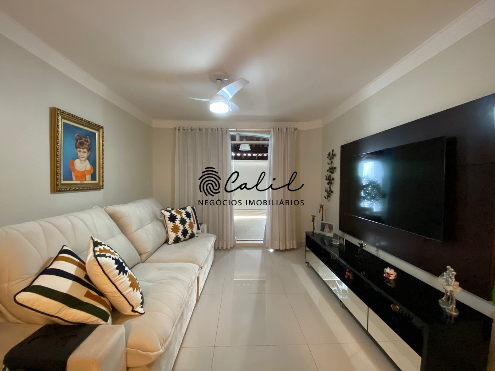 Casa à venda com 4 quartos, 354m² - Foto 3