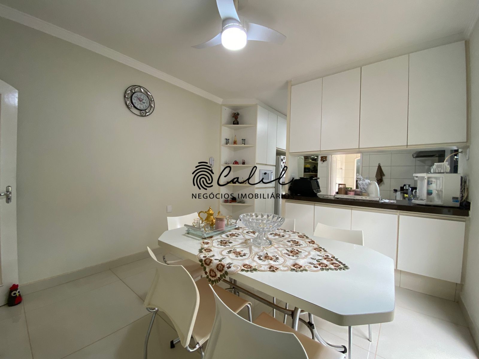 Casa à venda com 4 quartos, 354m² - Foto 10
