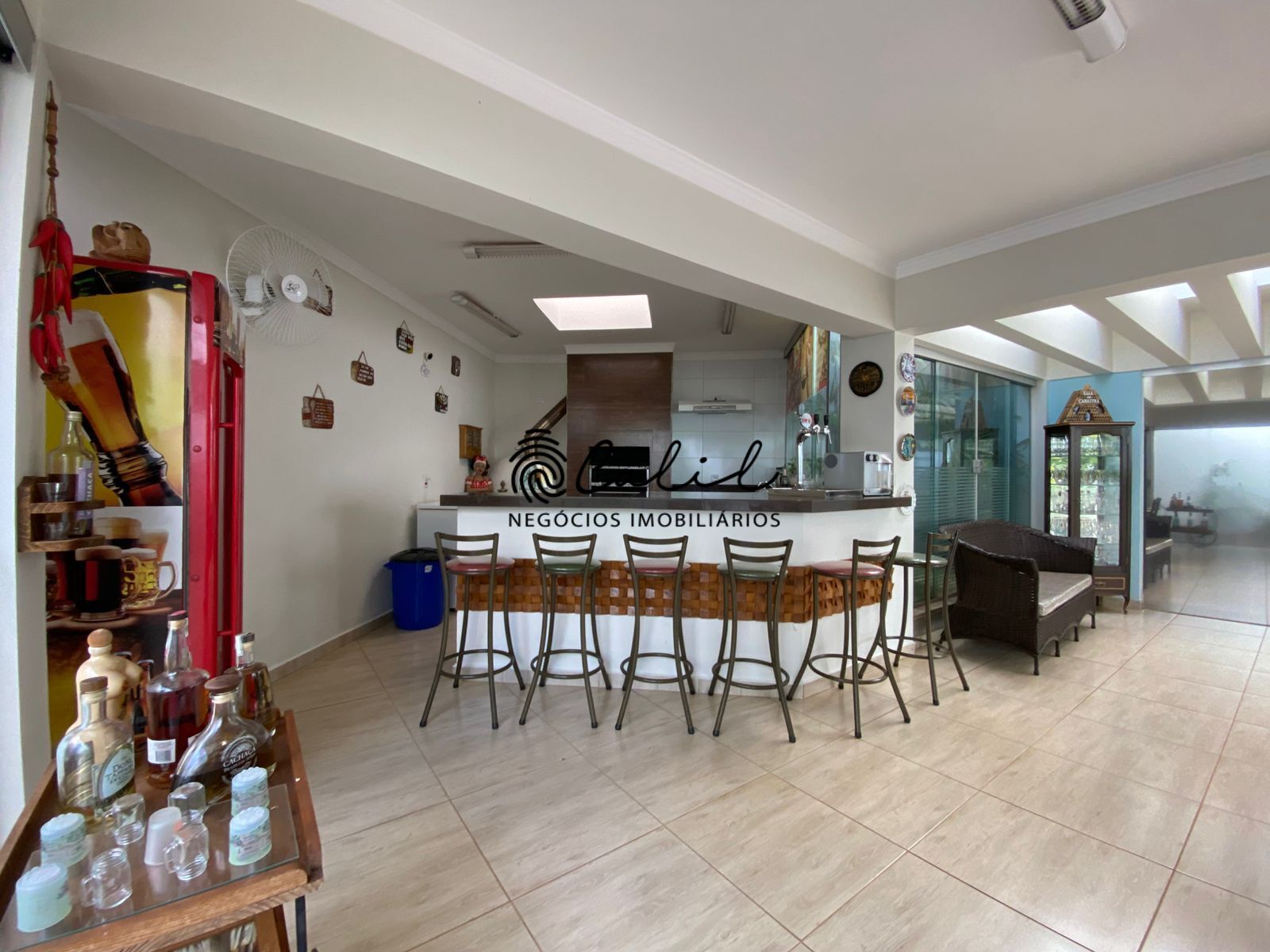 Casa à venda com 4 quartos, 354m² - Foto 18