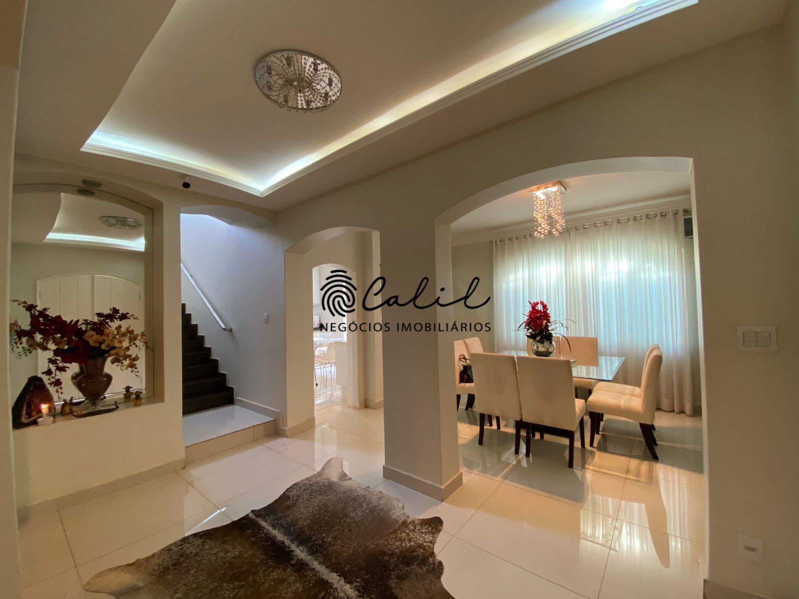 Casa à venda com 4 quartos, 354m² - Foto 5