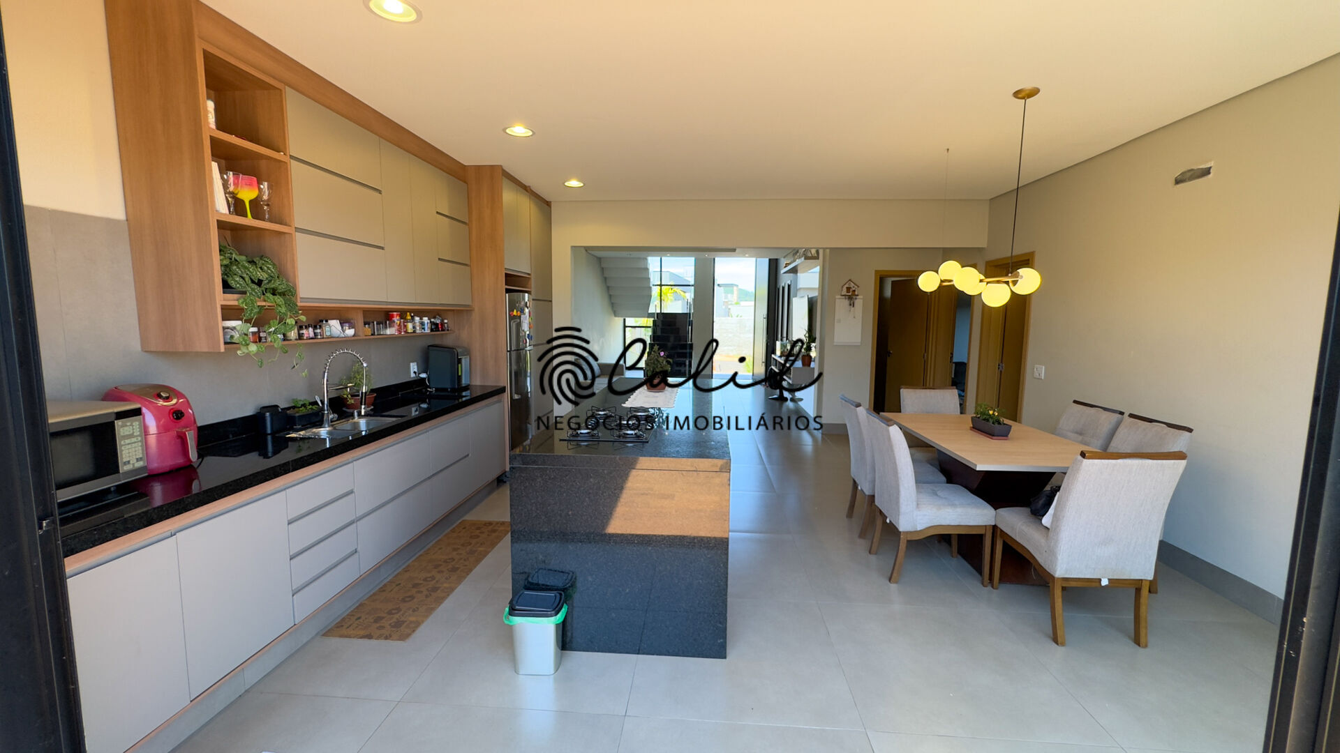 Casa de Condomínio à venda com 4 quartos, 226m² - Foto 11