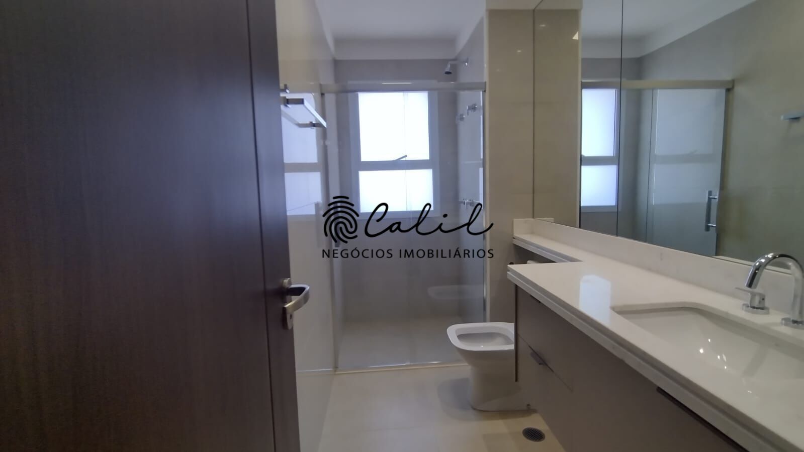Apartamento para alugar com 3 quartos, 237m² - Foto 15