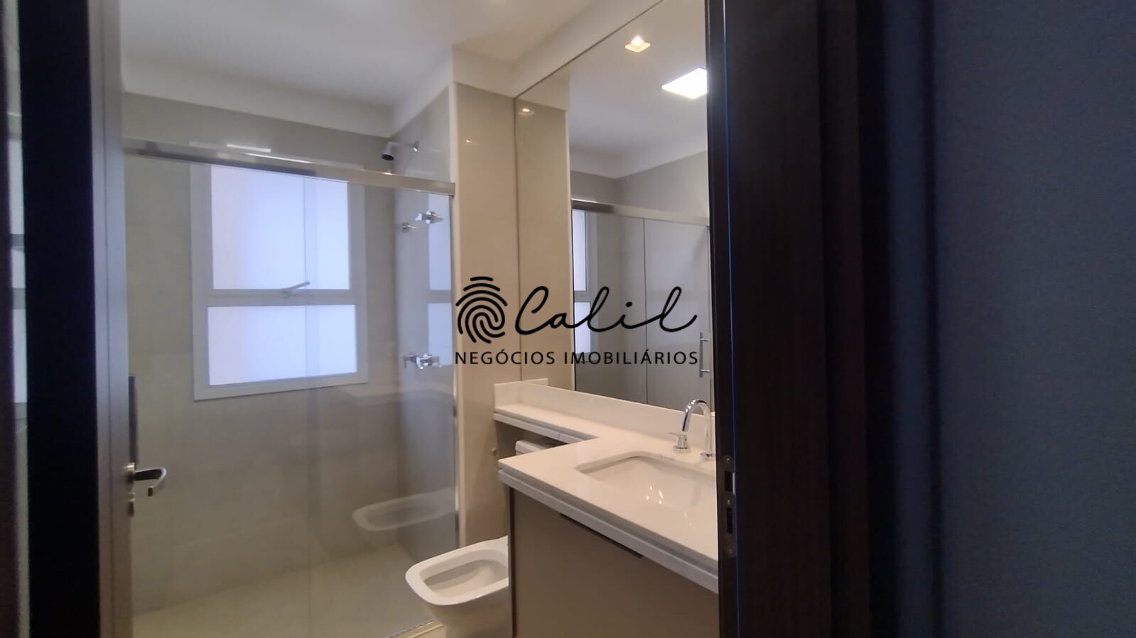 Apartamento para alugar com 3 quartos, 237m² - Foto 8
