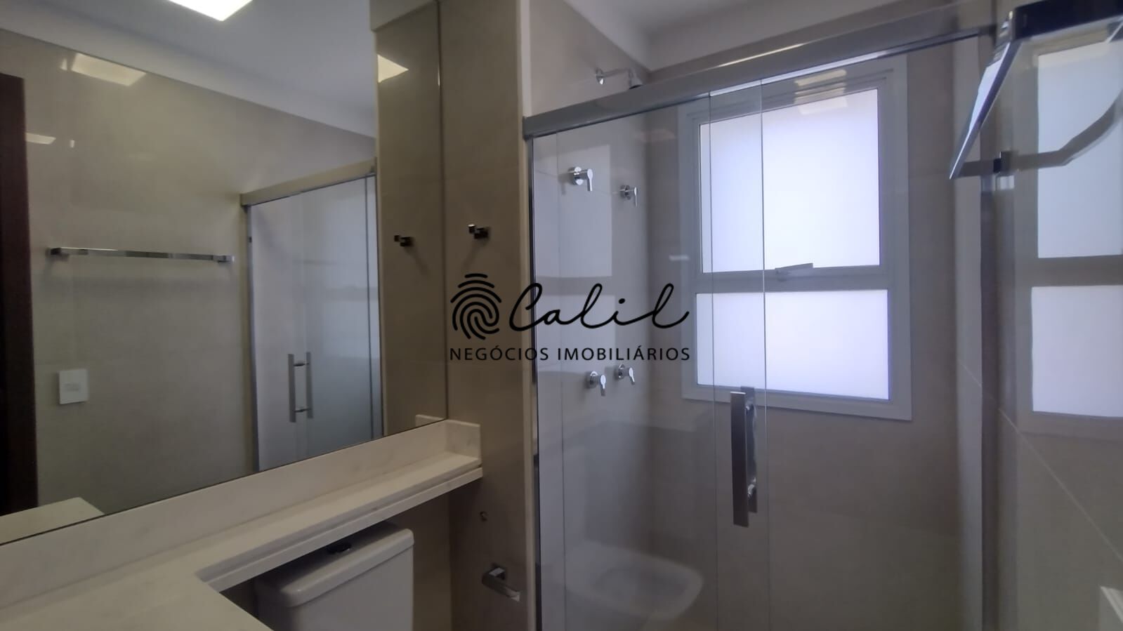 Apartamento para alugar com 3 quartos, 237m² - Foto 22
