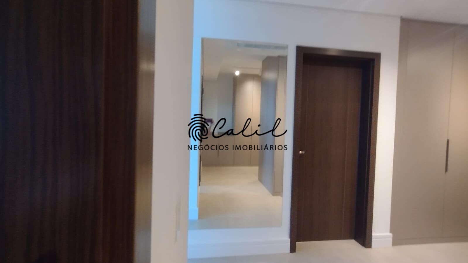 Apartamento para alugar com 3 quartos, 237m² - Foto 17