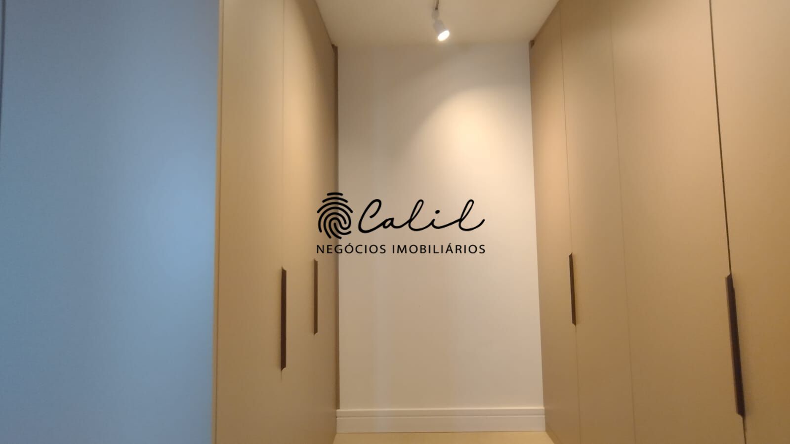 Apartamento para alugar com 3 quartos, 237m² - Foto 18