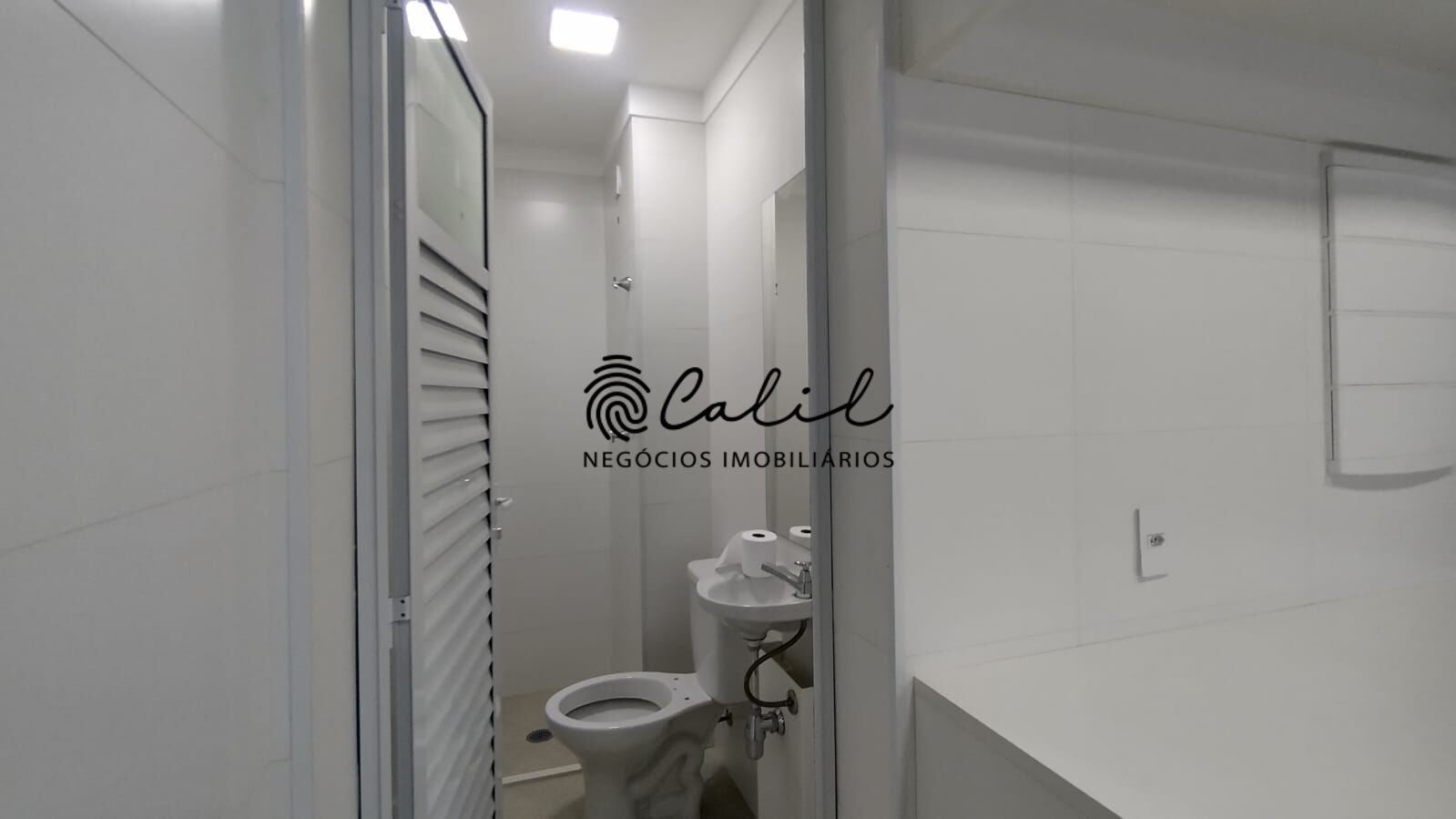 Apartamento para alugar com 3 quartos, 237m² - Foto 4