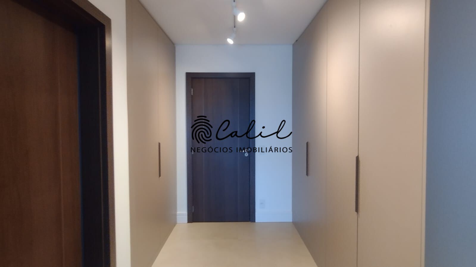 Apartamento para alugar com 3 quartos, 237m² - Foto 21
