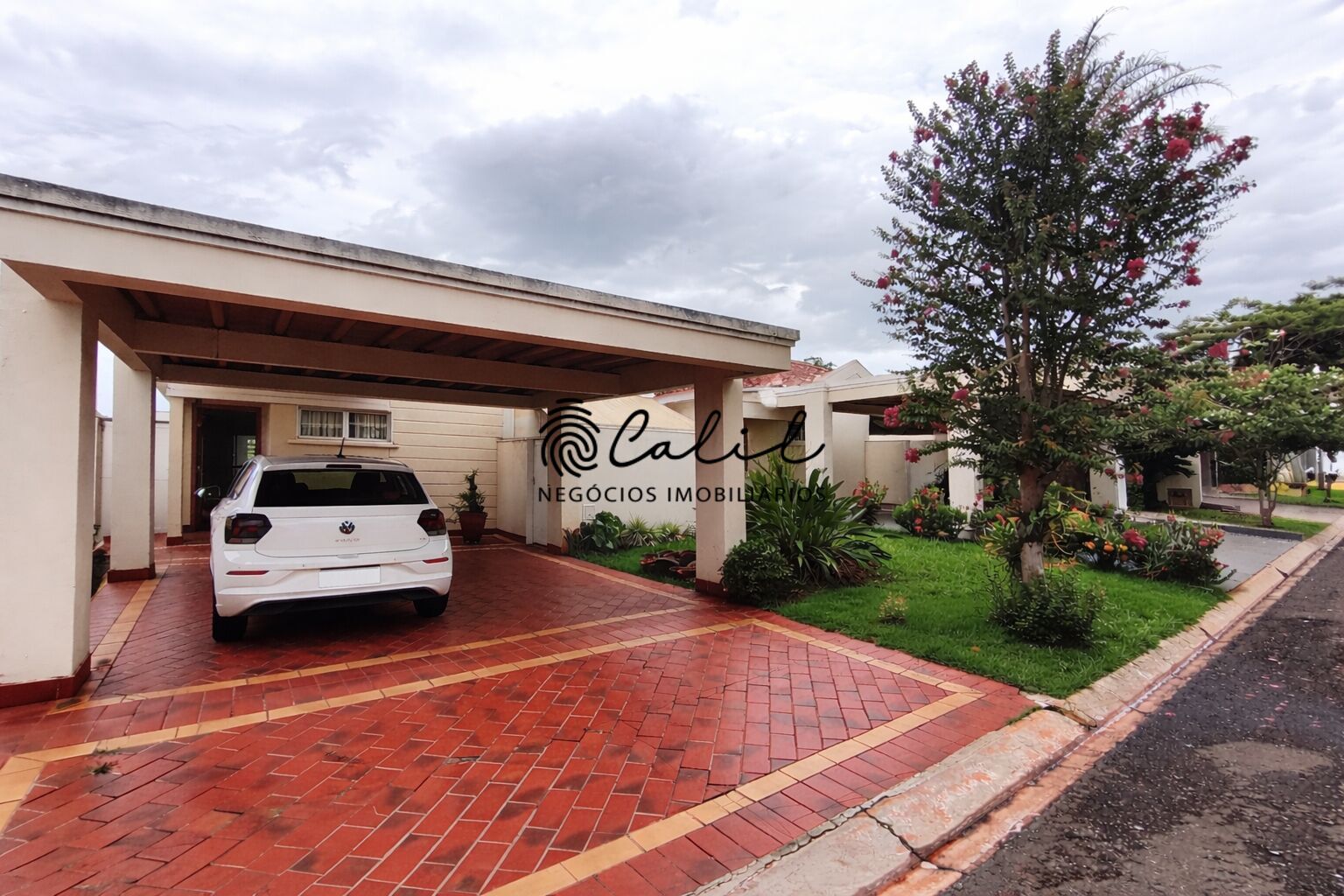 Casa, 3 quartos, 174 m² - Foto 1