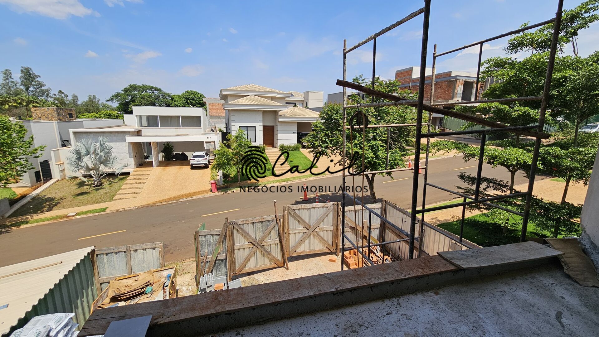 Casa de Condomínio à venda com 4 quartos, 388m² - Foto 10