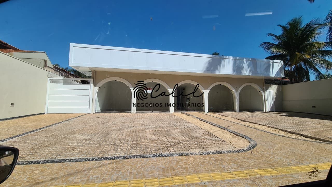 Casa à venda com 1 quarto, 320m² - Foto 1