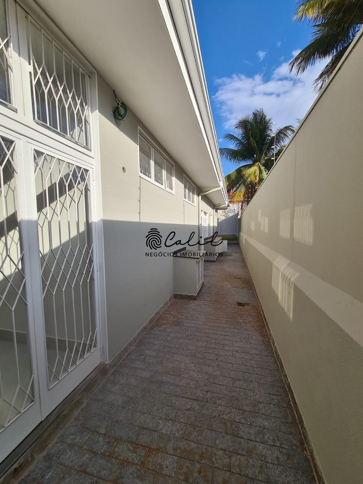 Casa à venda com 1 quarto, 320m² - Foto 8
