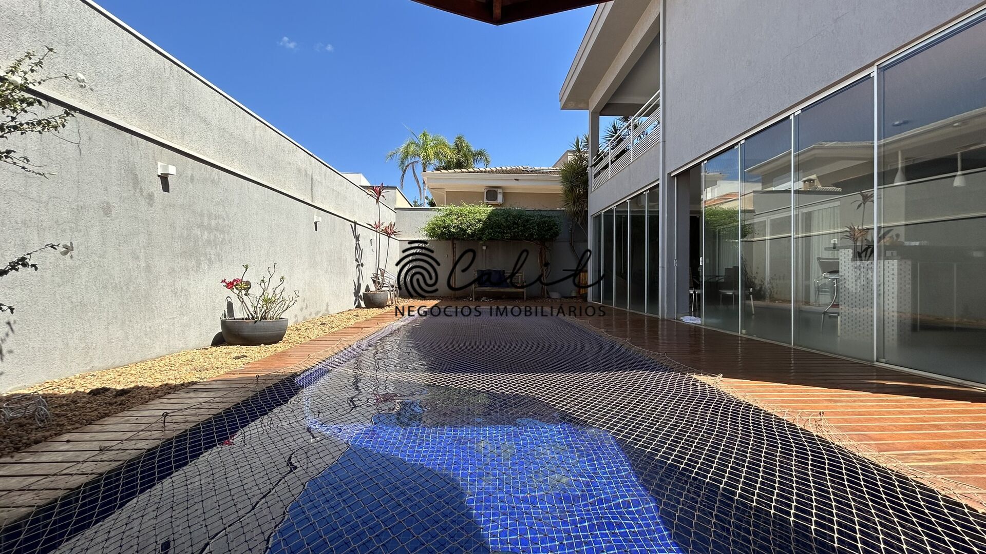 Casa de Condomínio à venda com 3 quartos, 416m² - Foto 2
