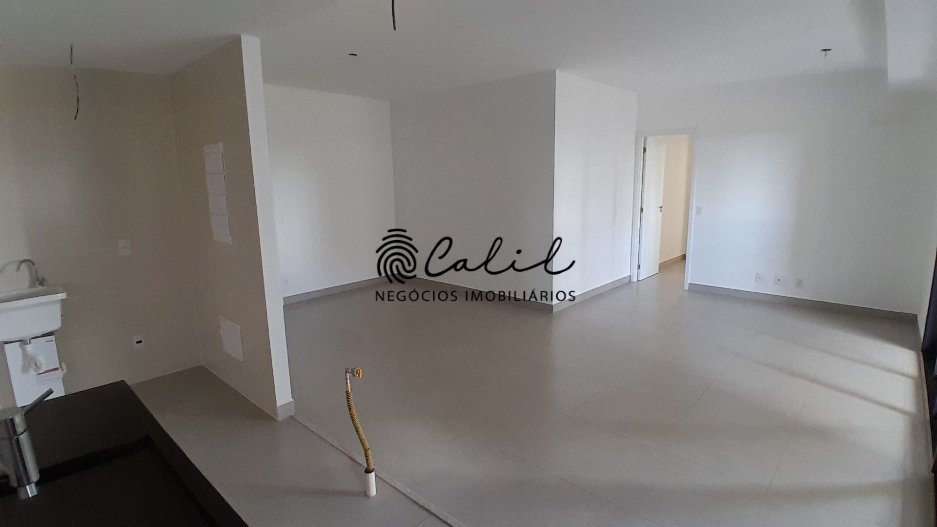 Apartamento à venda com 3 quartos, 97m² - Foto 4