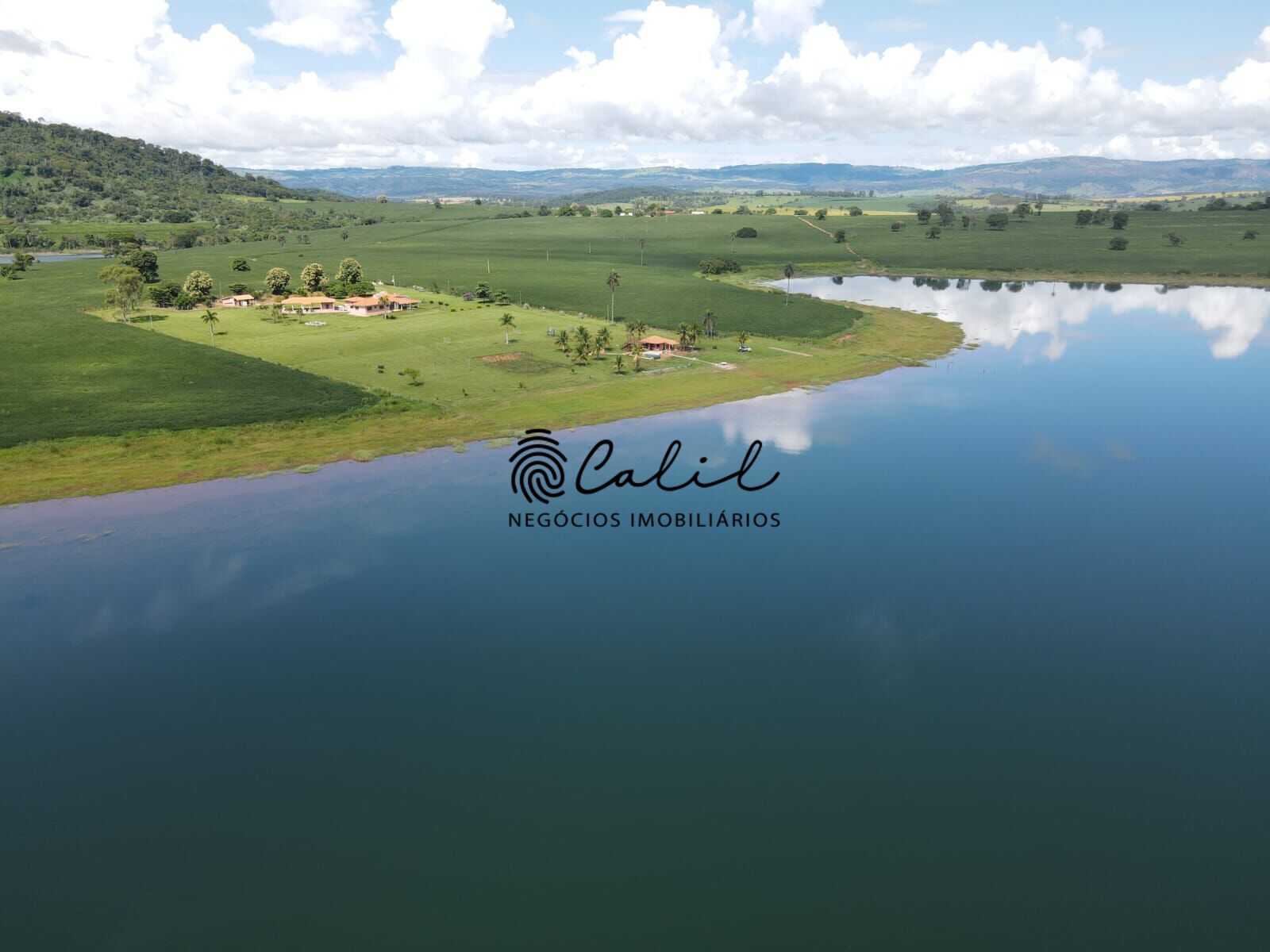 Fazenda à venda com 1 quarto, 2964700m² - Foto 2