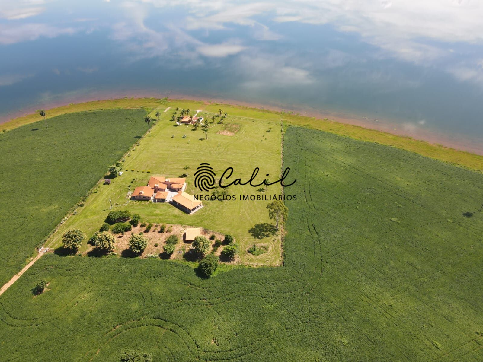Fazenda à venda com 1 quarto, 2964700m² - Foto 9