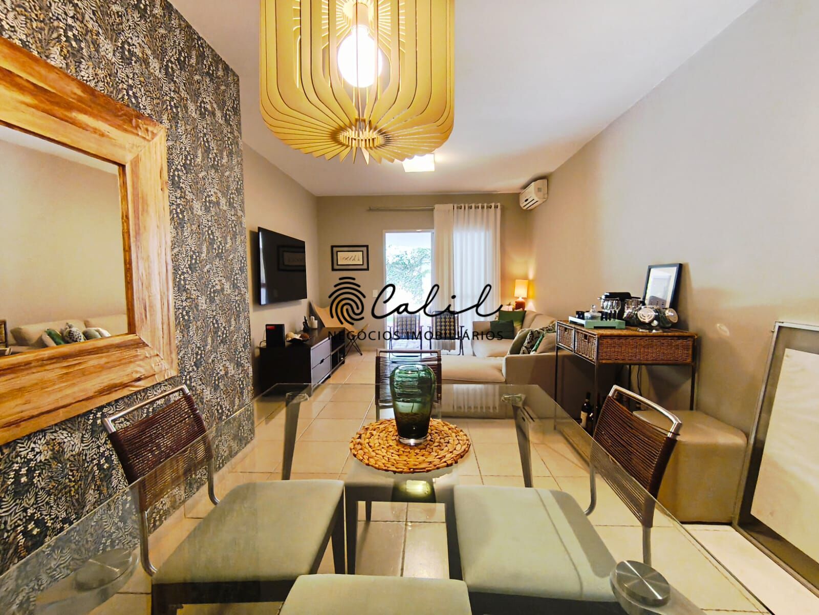 Casa à venda com 3 quartos, 168m² - Foto 1