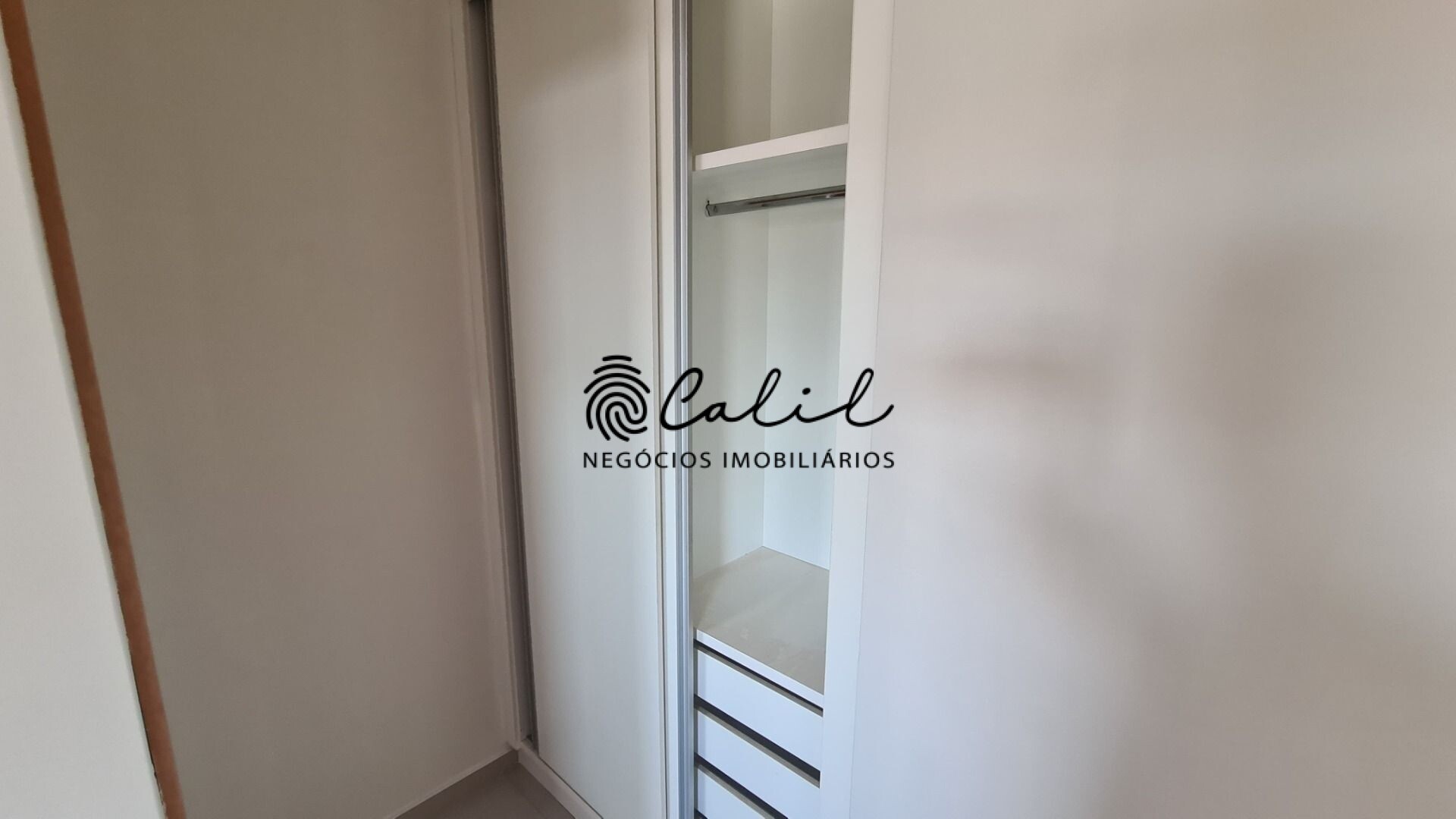 Apartamento à venda com 2 quartos, 65m² - Foto 17