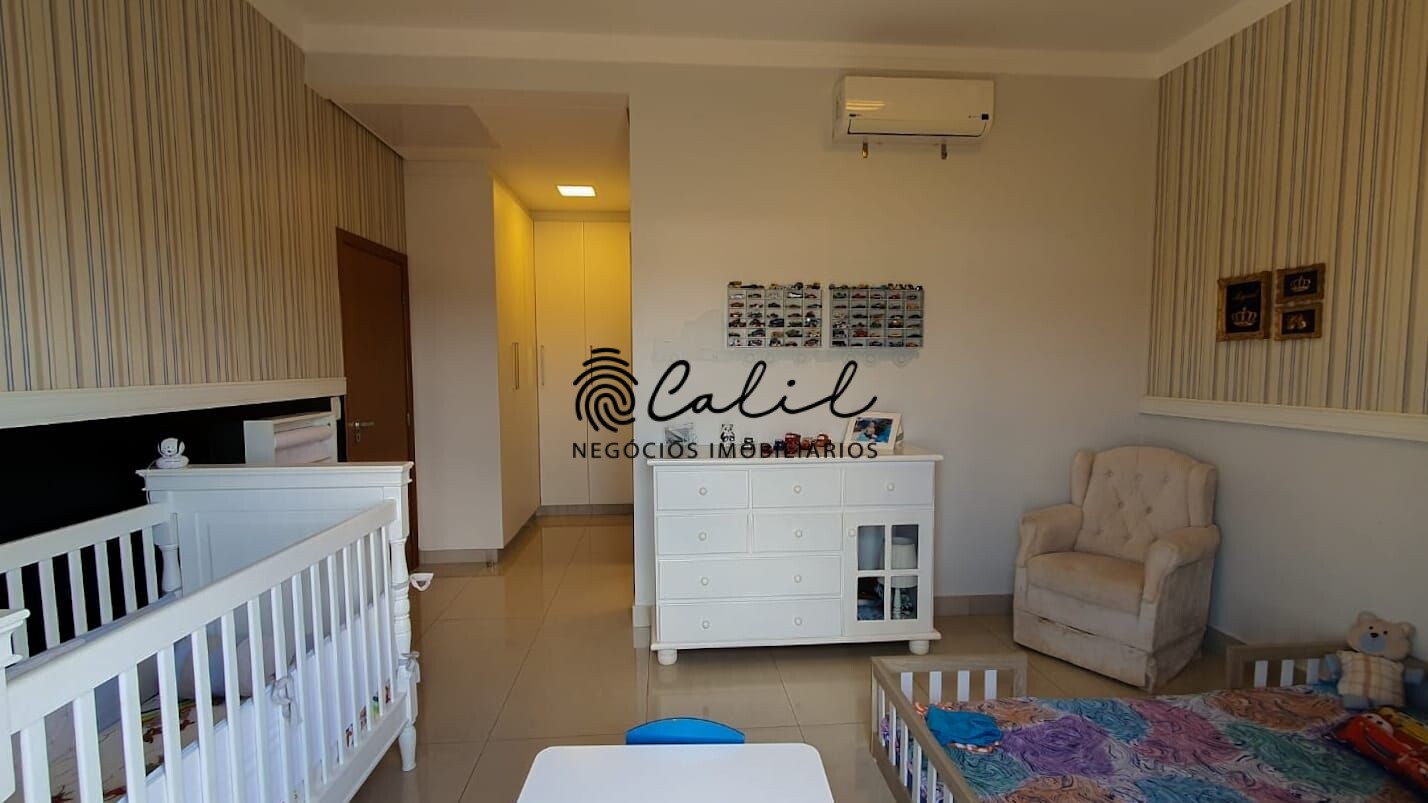 Casa à venda com 3 quartos, 330m² - Foto 16