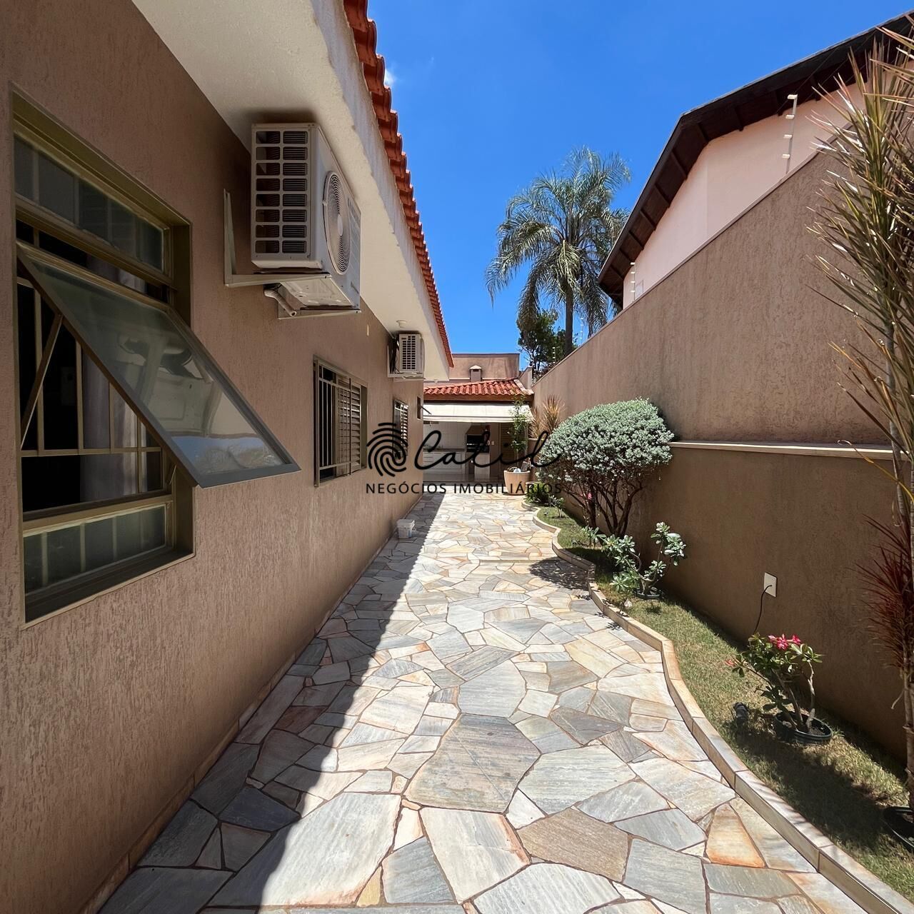 Casa, 4 quartos, 265 m² - Foto 40