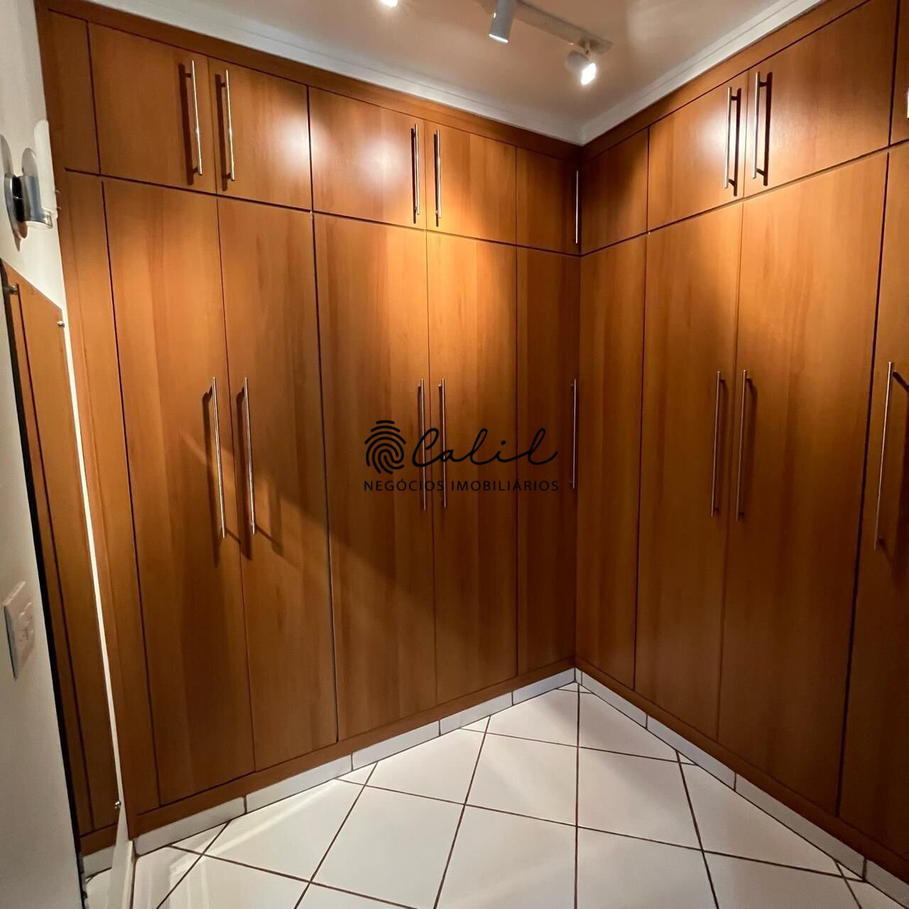 Casa, 4 quartos, 265 m² - Foto 8