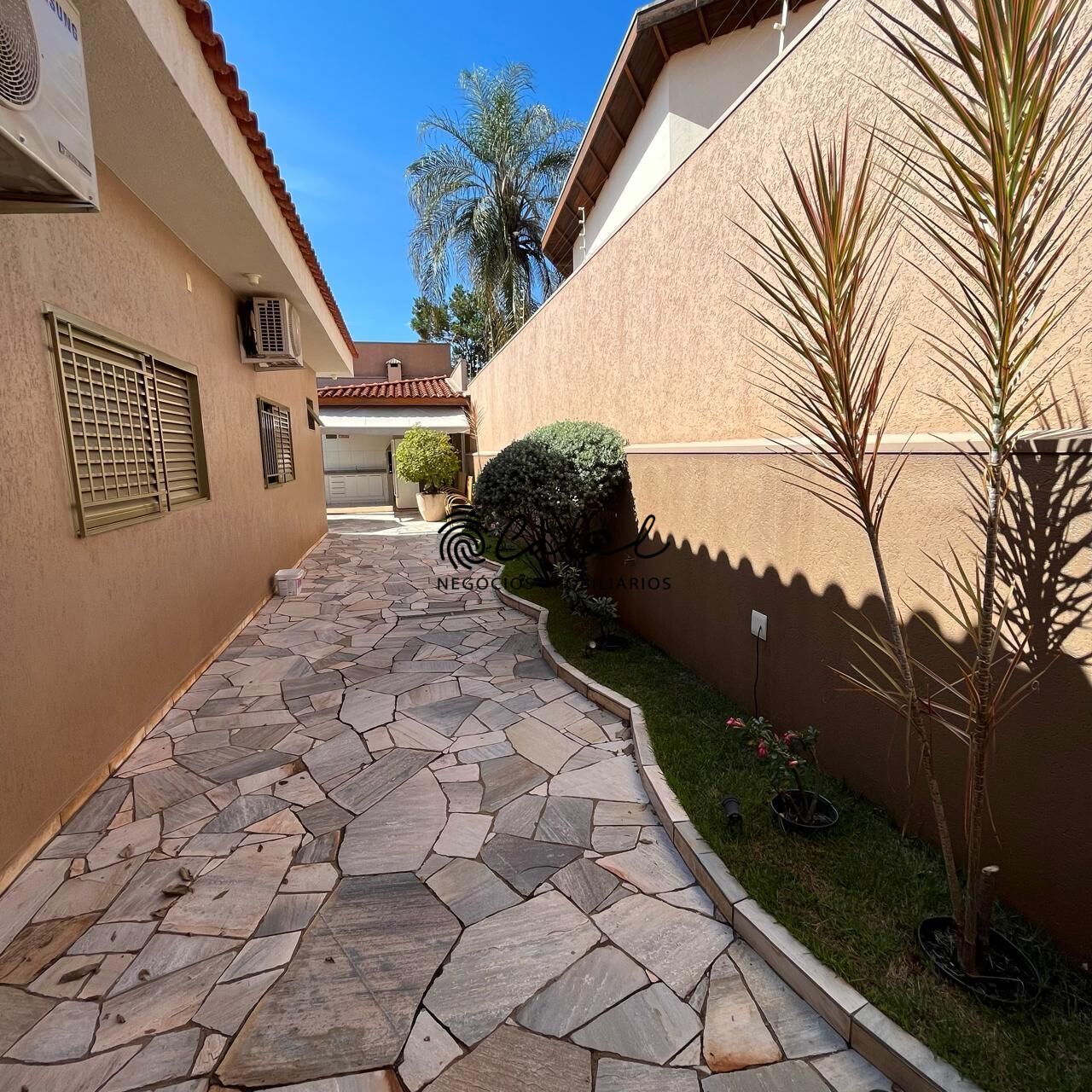 Casa, 4 quartos, 265 m² - Foto 32