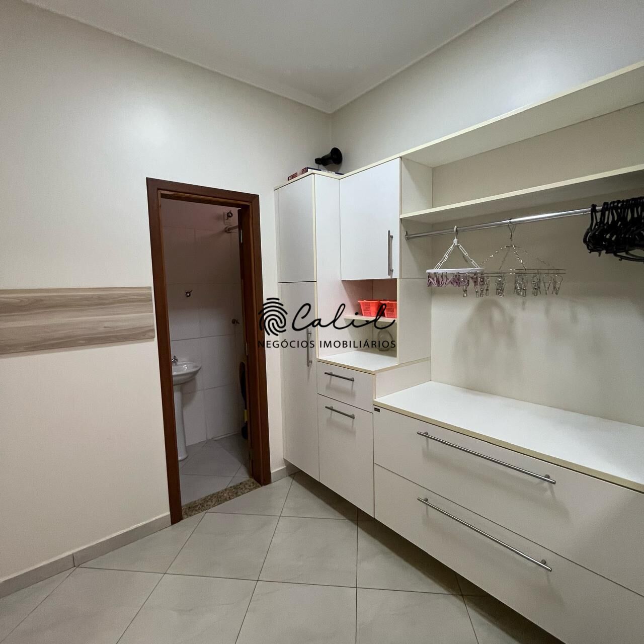 Casa, 4 quartos, 265 m² - Foto 17