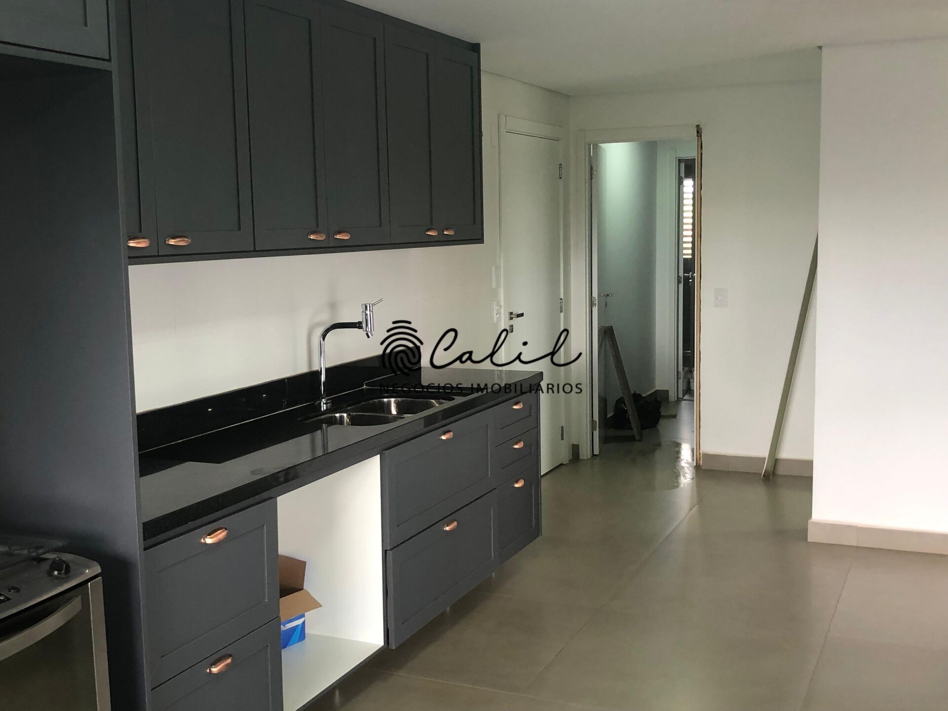 Apartamento à venda com 4 quartos, 298m² - Foto 4