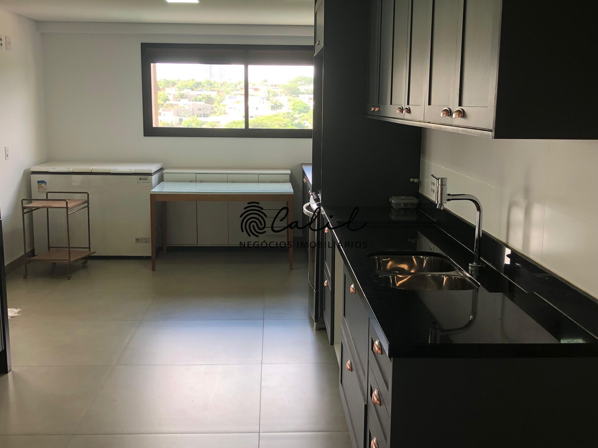 Apartamento à venda com 4 quartos, 298m² - Foto 3