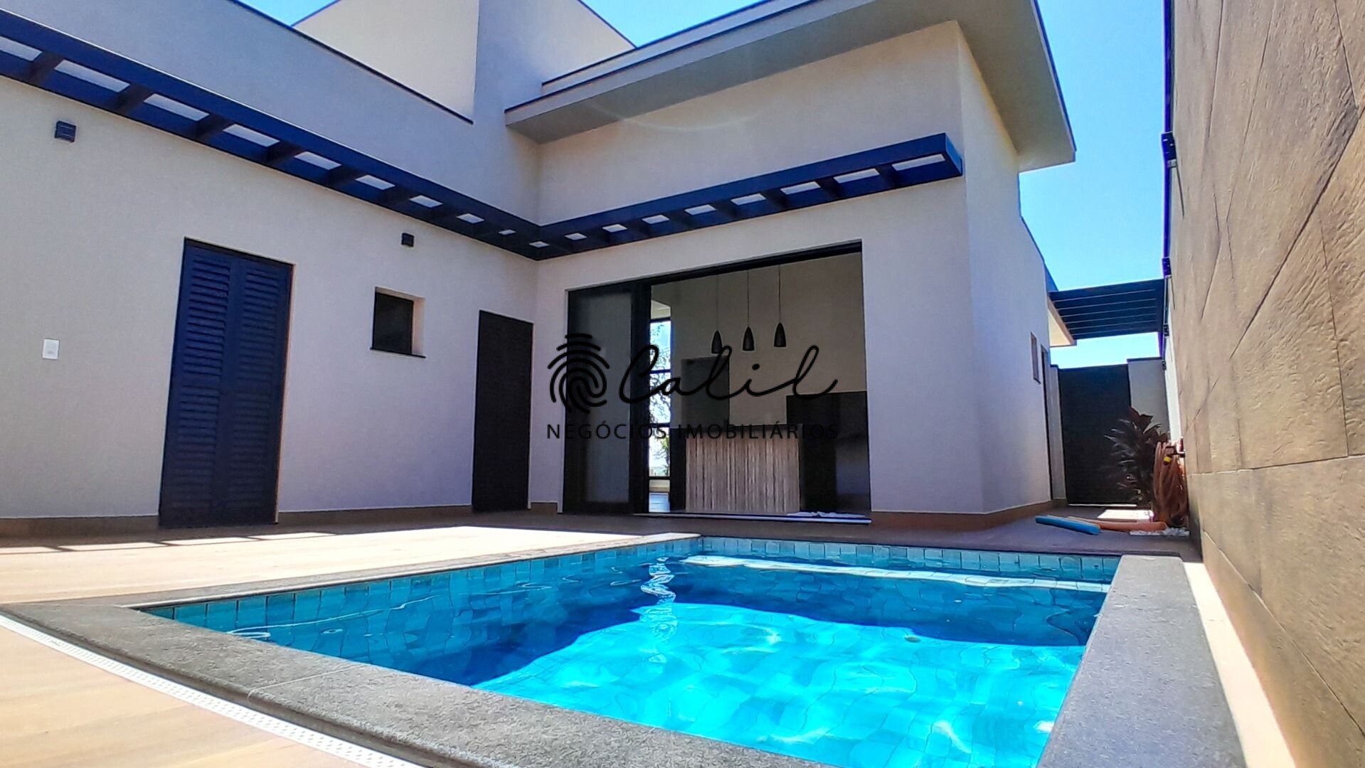 Casa de Condomínio à venda com 3 quartos, 162m² - Foto 1