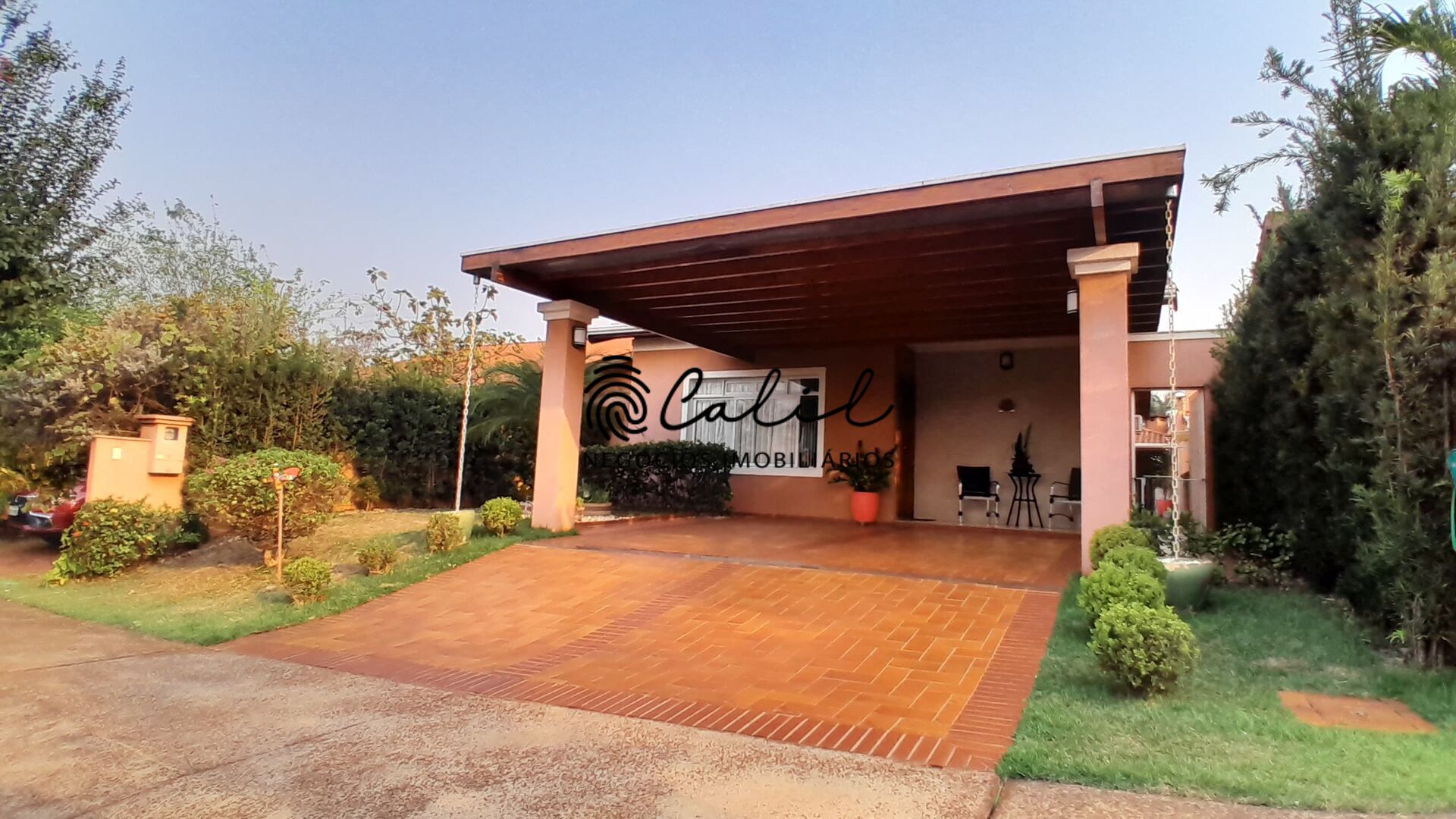 Casa de Condomínio à venda com 3 quartos, 168m² - Foto 2