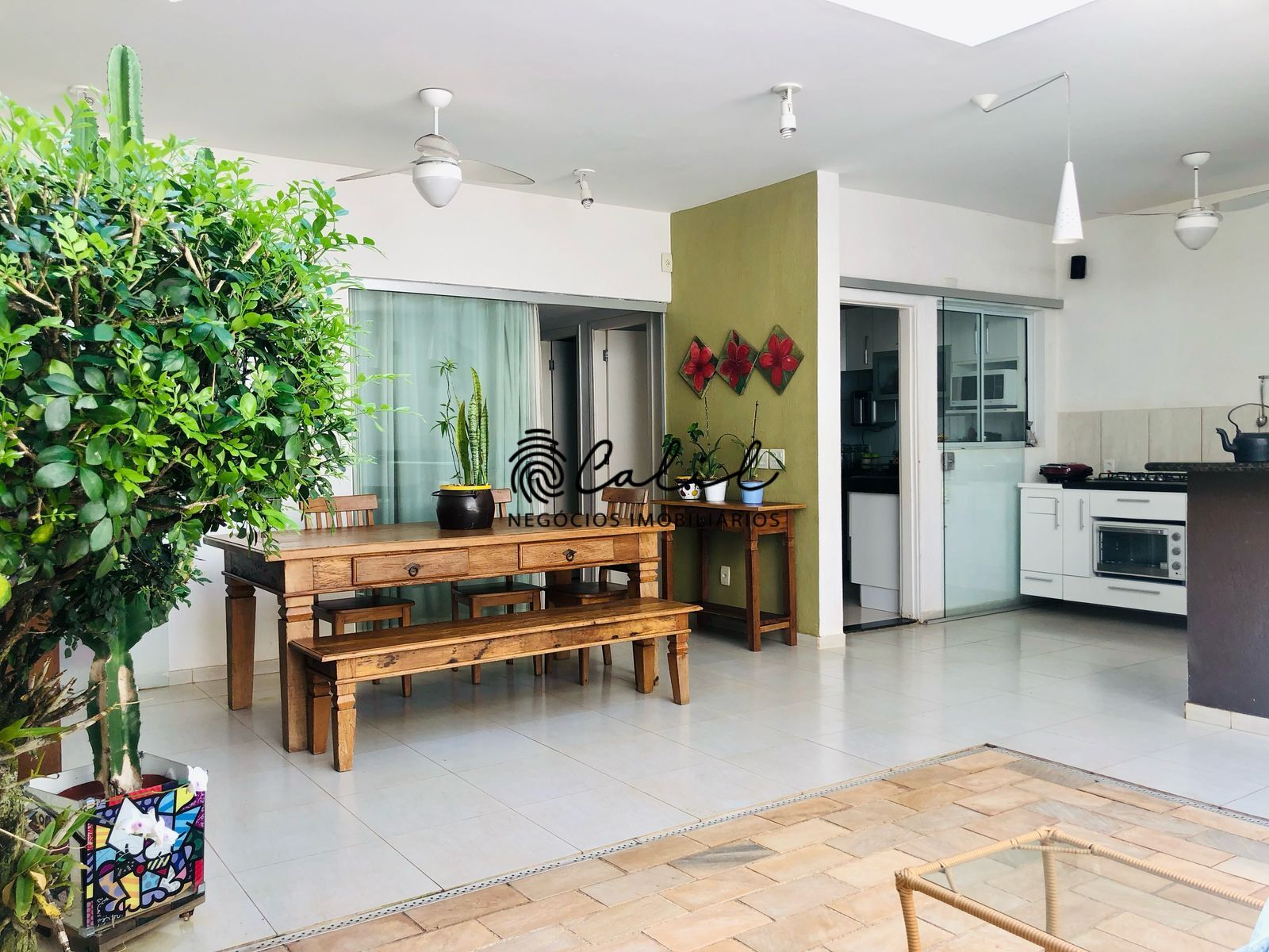 Casa de Condomínio à venda com 3 quartos, 165m² - Foto 1