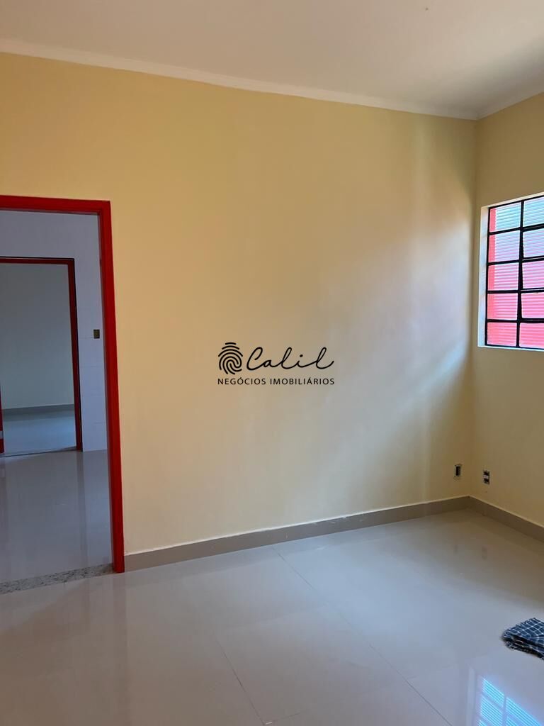 Casa à venda com 3 quartos, 112m² - Foto 2