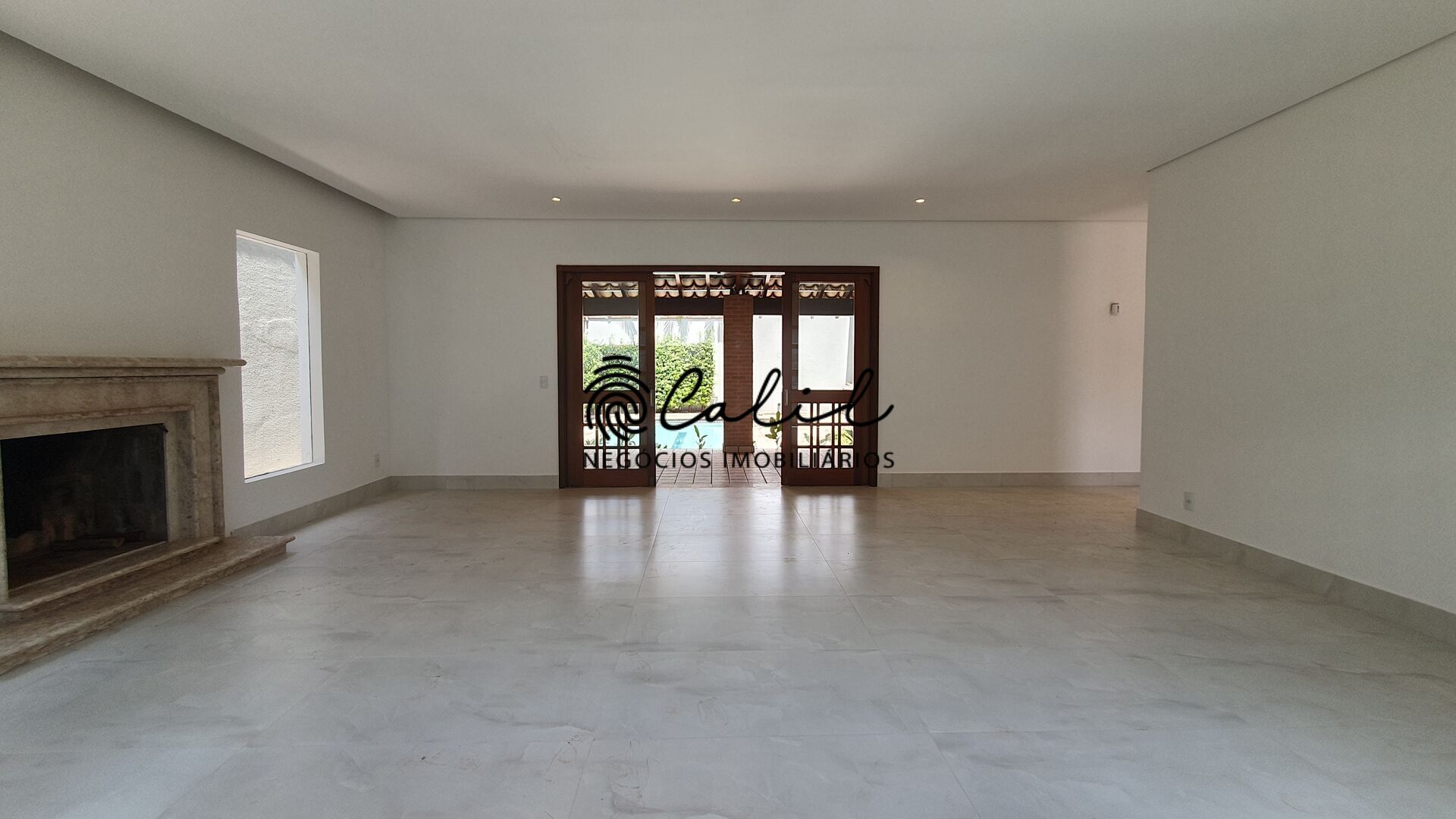 Casa para alugar com 4 quartos, 896m² - Foto 5