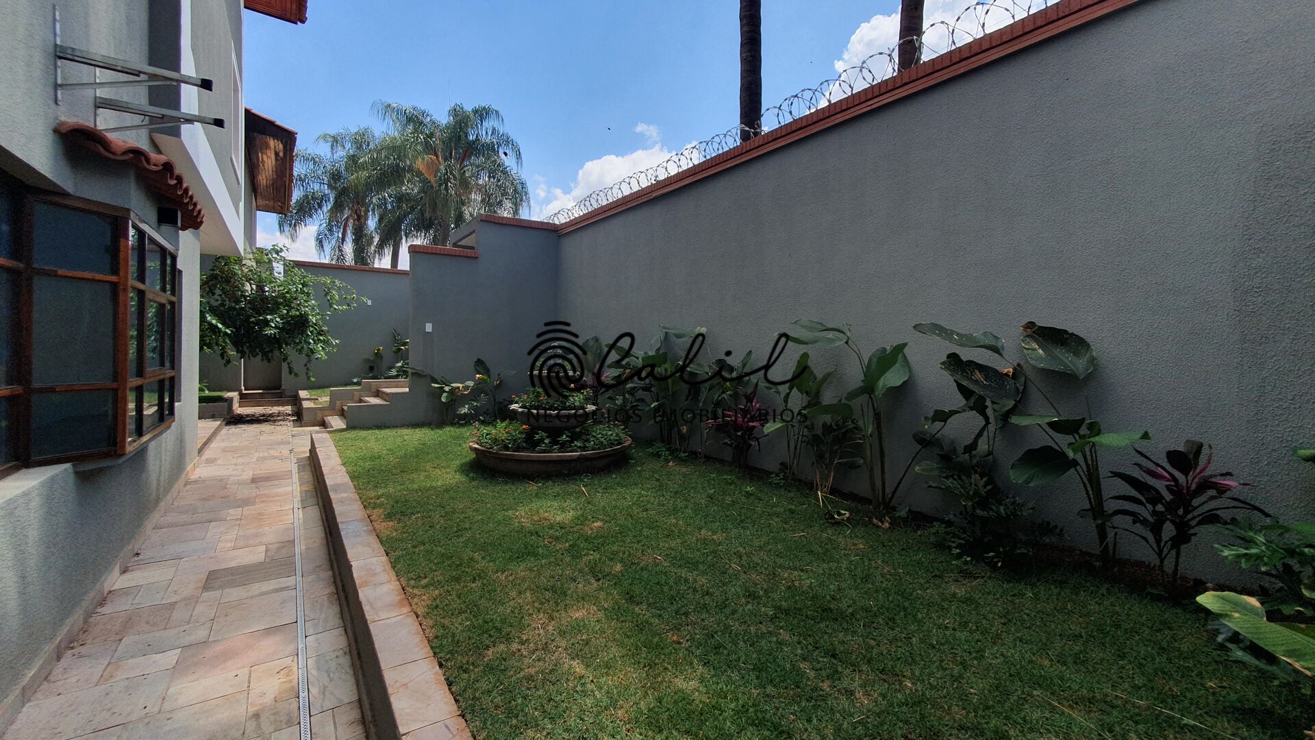 Casa para alugar com 4 quartos, 896m² - Foto 14