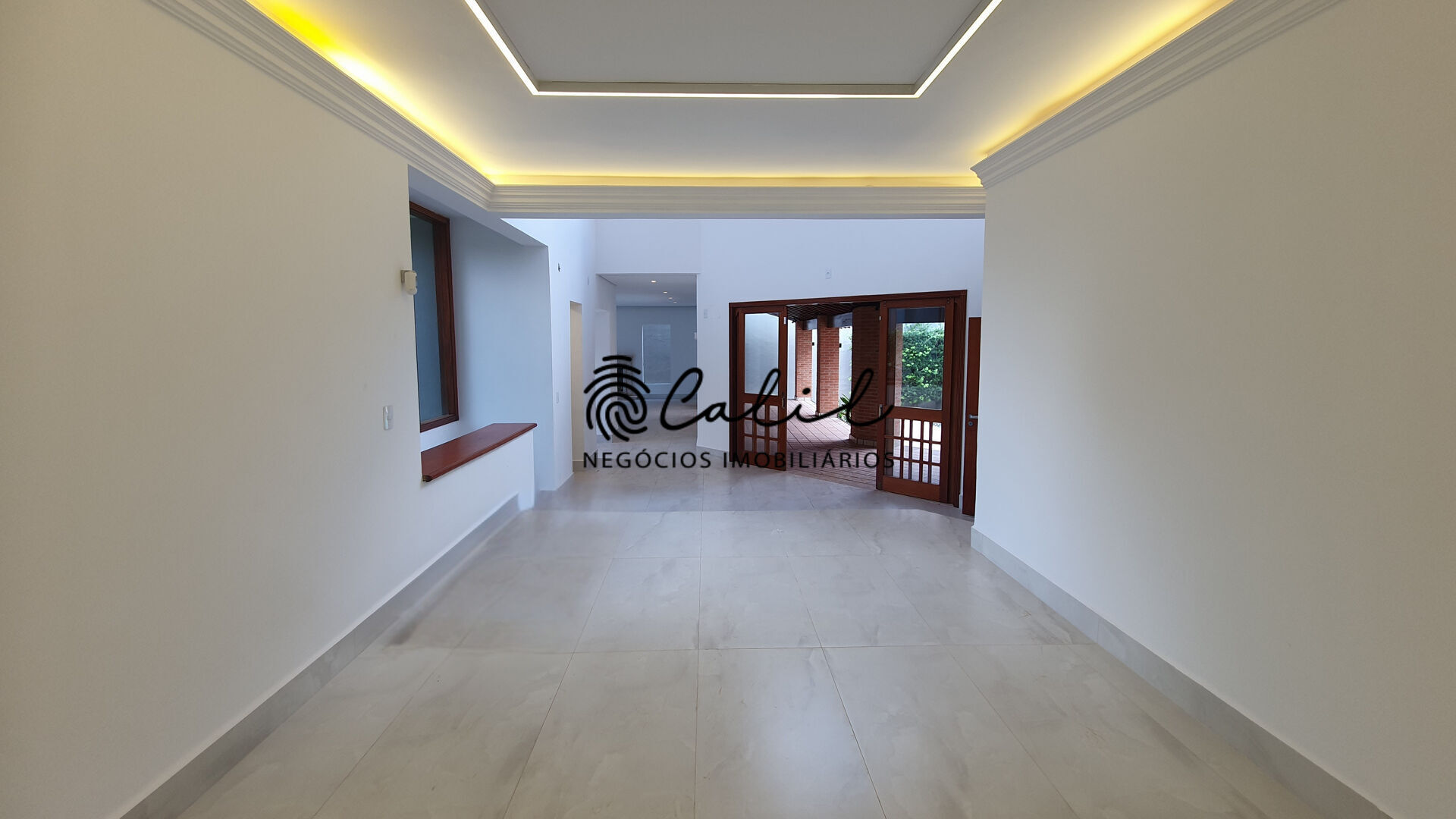 Casa para alugar com 4 quartos, 896m² - Foto 8